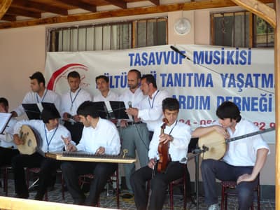Sosyal Yardım Derneği, Kütüphane - Okuma Salonu Açtı