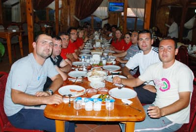 VİB Turizm; Okçuları Köşkte Ağırladı