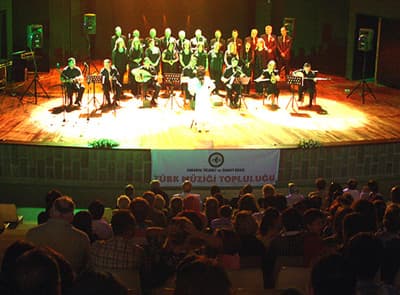 Sanat Dolu Akşamlar