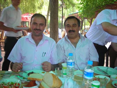 Tayin Olan Öğretmene Sürpriz Veda Yemeği