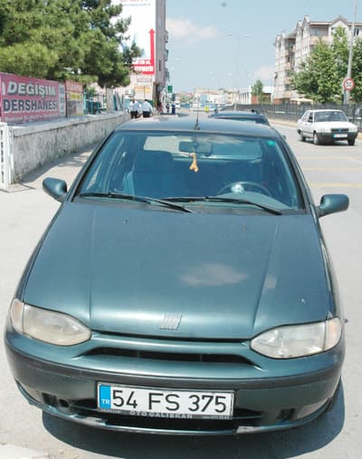 Aracına Kimliği Belirsiz Kişiler Taş Attı