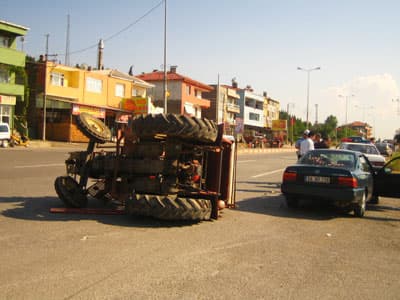 Ferizli'de Trafik Kazası: 4 Yaralı