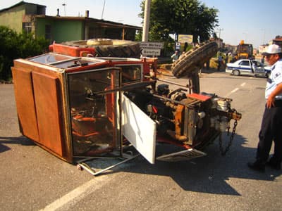 Ferizli'de Trafik Kazası: 4 Yaralı