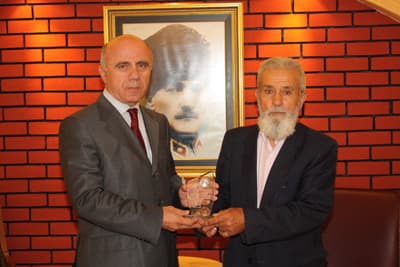 Akbaş, 50 Bin TL'yi Mehmetçik Vakfı'na Bağışladı