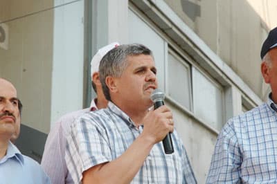 AK Parti İl Teşkilatı Önünde Eylem Yaptılar