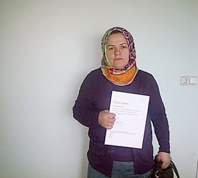 <font size="2"><font face="Arial"><br /><br /><br /><br /><br />80. Doğru Cevap: <font color="#000000"></font></font></font><a href="http://www.sakaryarehberim.com/others/firma_katalog.php?xnumber1=330" target="_blank"><font face="Arial" size="2" color="#000080">Kaşıbeyaz</font></a><font color="#000000"><font face="Arial" size="2">'dan&nbsp;15 TL'lik Kitap Hediye &Ccedil;eki: </font><strong><font face="Arial" size="2">Sabriye Yetim<br /></font></strong></font>