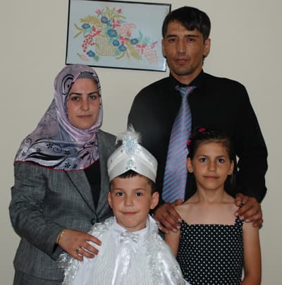 Minik Sezer, Erkekliğe İlk Adımını Attı