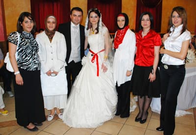 Büşra ve Mustafa Dünya Evine Girdi