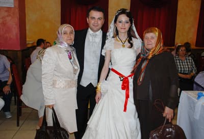 Büşra ve Mustafa Dünya Evine Girdi