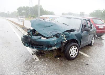 Akyazı'da Zincirleme Trafik Kazası: 3 Yaralı 