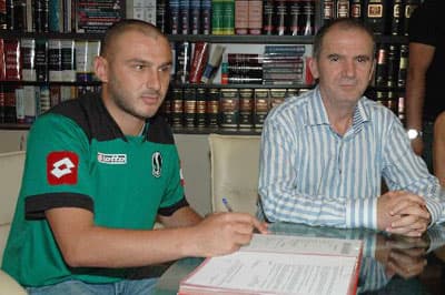 Sakaryaspor, Mahmut ve Mustafa'yı Renklerine Bağladı