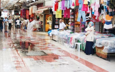 Tarihi Uzun Çarşı Lağımdan Geçilmiyor