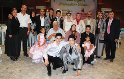 AK Partililer Merve ile Şafak'ın Düğününde Buluştu