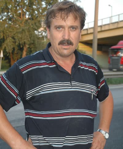 Tır Sarsıldı Hammadde Yola Saçıldı