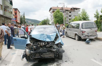 Sapanca'da Trafik Kazası: 1 Yaralı