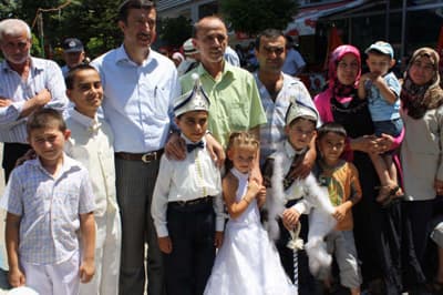 Erenler Belediyesi'nden Coşkulu Sünnet Şöleni