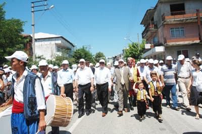 Söğütlü Festivali Büyük Bir Coşku ile Başladı