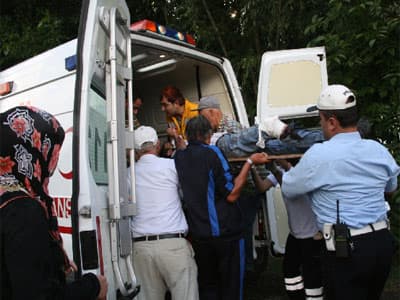 Akyazı'da Kaza: 2 Yaralı