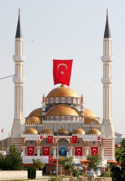 Berat Kandili; Tüm Dünya'da Canlı Olarak Yayınlanacak