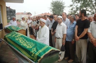 Boğulan Gençler Toprağa Verildi