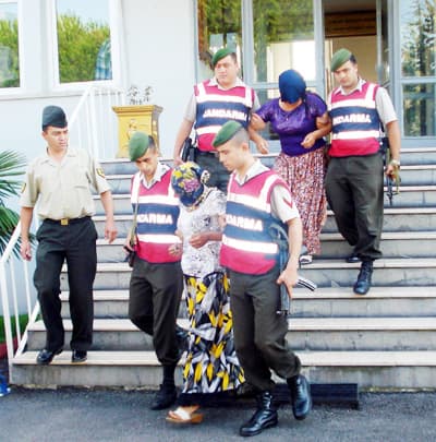 Hırsızlık Yaparken Yakalandılar