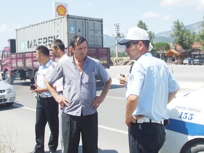 Kaza Yapmaktan Kaçarken Su Kanalına Düştü
