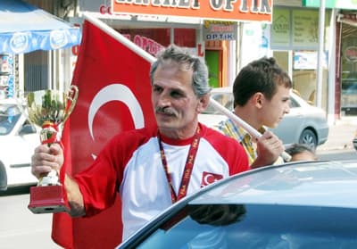 Şampiyona Krallar Gibi Karşılama!