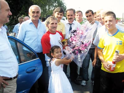 Şampiyona Krallar Gibi Karşılama!