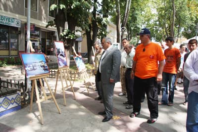 "Yaşadığımız O Büyük Felaket Hâlâ Yüreklerimizde"