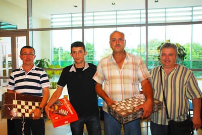 Tavla Tutkunları; ADA AVM'de Buluştu