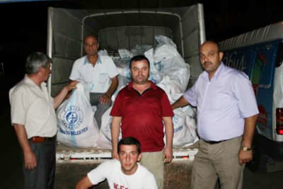 Karasu Belediyesi'nden İhtiyaç Sahibi Ailelere Yardım