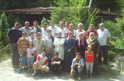 MHP İlçe Teşkilatı, Akçay'da Piknikte Buluştu