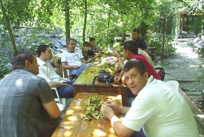 MHP İlçe Teşkilatı, Akçay'da Piknikte Buluştu
