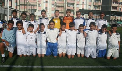 Minikler Bu Kez Aileleri İçin Oynadı