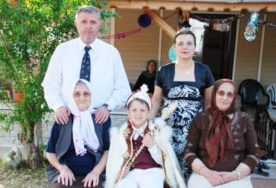 Bir Candan Daha Sünnet Oldu