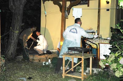 Bahçede Çay İçerken Boynundan Vuruldu