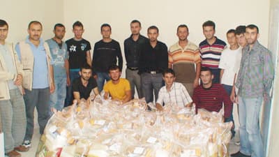 İhtiyaç Sahibi Ailelere Erzak Dağıtıldı