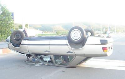 Söğütlü'de Otomobil Takla Attı: 1 Yaralı