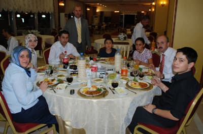 Güleryüz Ailesi İftarda Buluştu