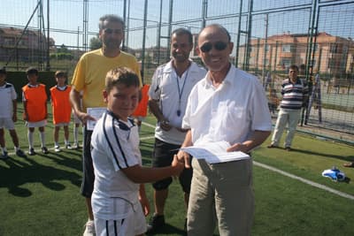 250 Minik Futbolcu Yaz Okulu Çalışmalarını Tamamladılar