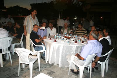 Hacıoğlu Mahallesi İftarda Buluştu