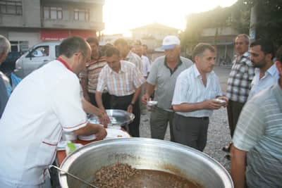 Hacıoğlu Mahallesi İftarda Buluştu