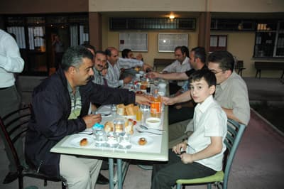 Arifiye Çok Programlı Lisesi, İftarlarını Beraber Yaptı