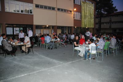Arifiye Çok Programlı Lisesi, İftarlarını Beraber Yaptı