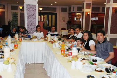 Güleryüz Ada AVM Personelleri İftarda
