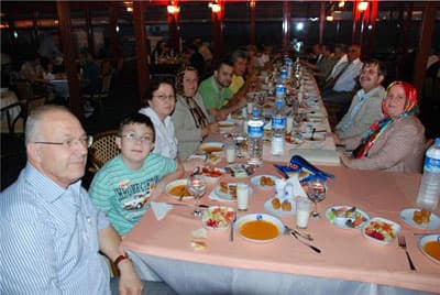 Ticaretliler İftarda Buluştu