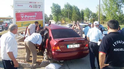 Tem Otoyolu'nda Kaza: 1 Ölü, 2 Yaralı