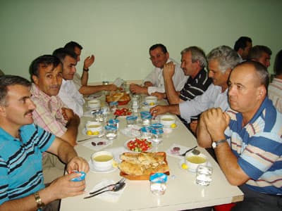 Muhtarlardan İftar