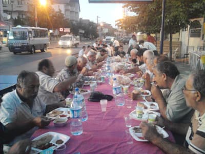 Saadet Partililer Maltepe'de İftarda Buluştu