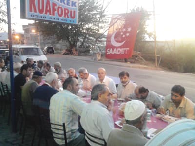 Saadet Partililer Maltepe'de İftarda Buluştu